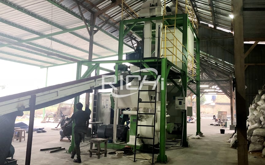 professional factory directly offered rubber 5tph wood pellet production line