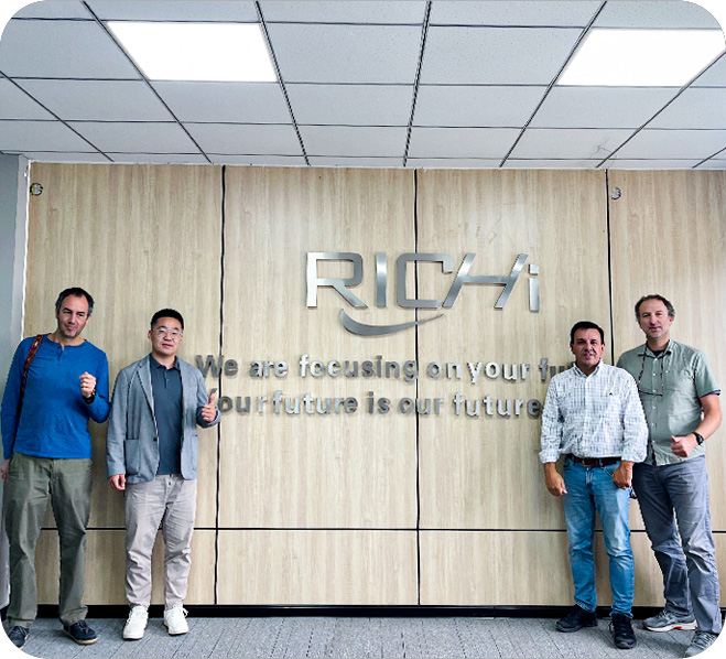 Russian customers at RICHI