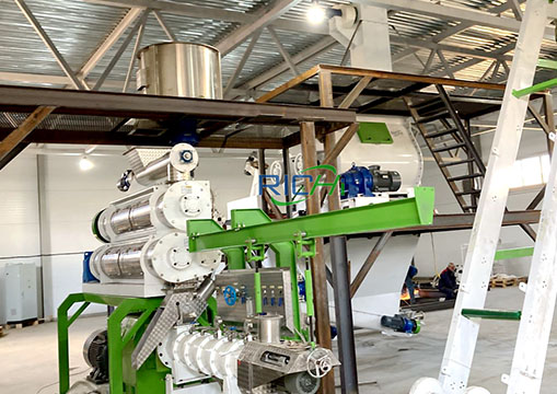 fish feed making machine in the Phinlippines's factory